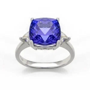 18K White Gold Tanzanite/Diamond Dress Ring 6.22CT