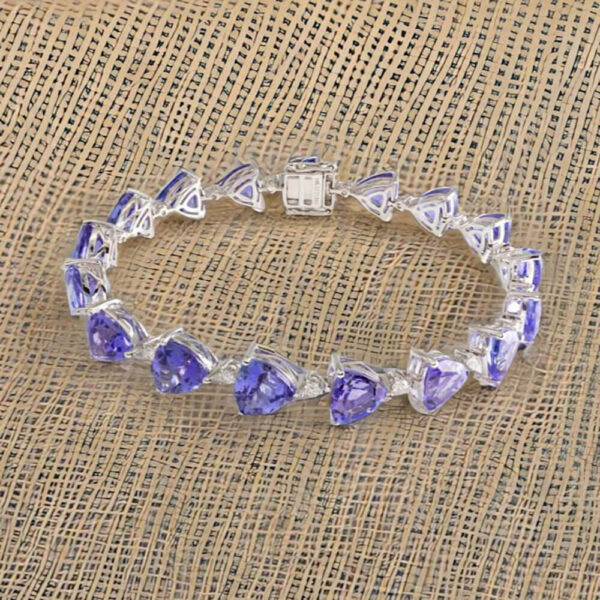 18K White Gold Tanzanite and 17 Diamond Tennis Bracelet - Image 2