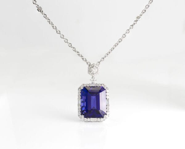 18K White Gold Tanzanite and 52 Diamond Neckpiece - Image 3