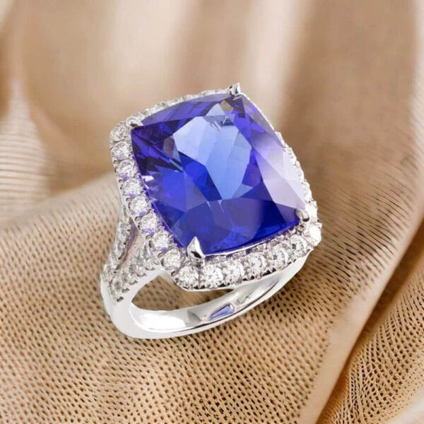 18K White Gold Tanzanite and 64 Diamond Dress Ring - Image 2