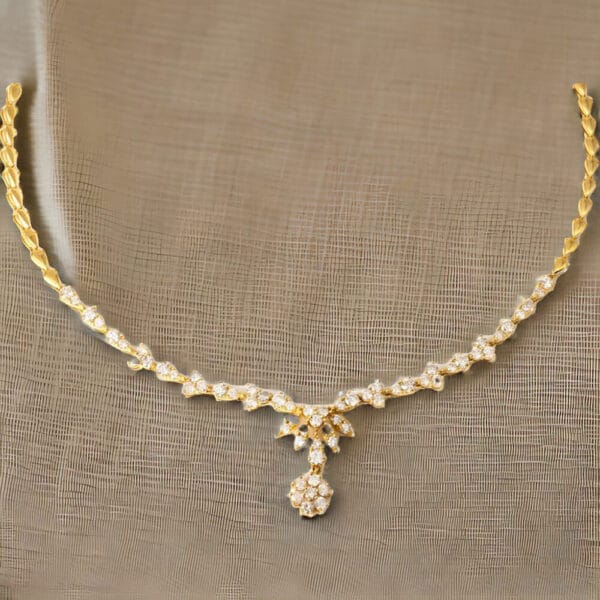 18K Yellow Gold 62 Diamond Fancy Necklace - Image 2